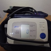 Ciśnieniomierz A&D Medical w futerale