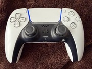 Kontroler Dualsense PS5 Używany, ślady zużycia