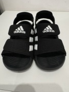 Adidas Altaswim 2.0 sandały chłopięce czarne r. 24