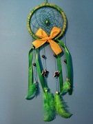 Zielono-żółty łapacz snów z kotkami