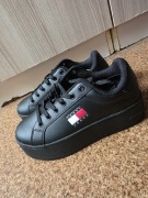 Damskie buty Tommy Jeans 36r. 