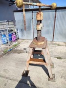 Prasa balansowa z podstawą