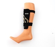 Ochraniacze piłkarskie piszczeli Nagolenniki  REUSCH Ergostick Lite r. M