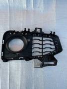 Obudowa prawa halogenu, zaślepka zderzaka BMW F36 M pakiet 15857711