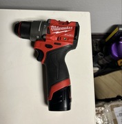 Wkrętarka udarowa milwaukee M12 fpd2 + aku