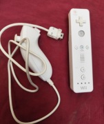 Zestaw kontrolerów do konsoli Nintendo Wii Remote (Wiimote) z Nunchukiem