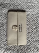 Kremowa nowa kosmetyczka lancome