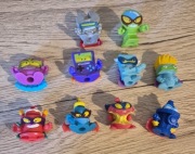 Super things 9normalnych figurek i jeden srebrny .stan używany. Mix.random