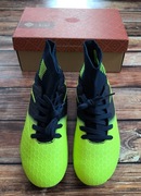 Buty piłkarskie Korki Rozmiar 38 