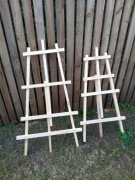 Stojak pod wieńce pogrzebowe