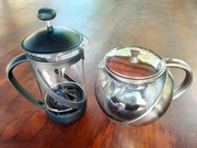 Zaparzacz do kawy i dzbanek z sitkiem – zestaw do herbaty i kawy