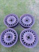 Felgi stalowe 15 od Opla Astry  w bardzo dobrym stanie.