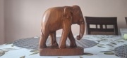 Drewniana rzeźba słonia