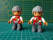 Lego DUPLO figurki: czerwony rycerz herbu lew - zestaw 2 szt.