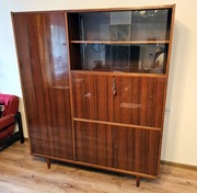 Szafa z barkiem i witryną, komoda i stolik z PRL