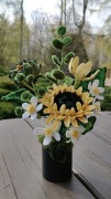 Flower box ze słonecznikiem.
