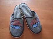 Ciapki klapki (filc) z kotkami rozmiar 37/ 23 cm