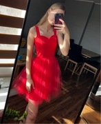 Czerwona sukienka z tiulem