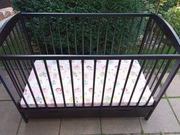 Drewniane łóżeczko dziecięce 3w1 z szufladą na pościel + materac