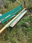 Lawka ogrodowa z zeliwnymi nogami