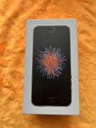 Apple iPhone SE 128GB - SPACE GREY - sprawny, ale pęknięta szybka ekranu!