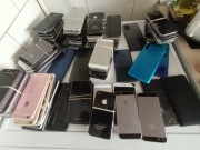 Duży zestaw uszkodzonych telefonów 