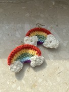 Dziergane kolczyki tęcza haftowane