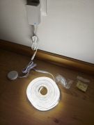 Zestaw pasek LED, zasilacz i indukcyjny włącznik ze ściemniaczem.