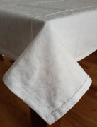 Biały obrus w kwiaty 120 x 160 / 180 / 200