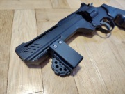 Crosman Vigilante uchwyt na magazynki