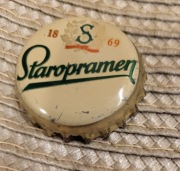 Kapsel Staropramen butelkowane Czechy 