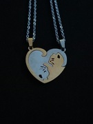 Naszyjnik przyjaźni z kotkami srebrno-złoty , wisiorek z  łańcuszkami