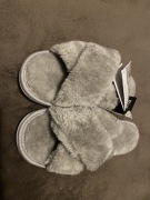 Kapcie damskie z futerkiem 37