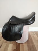 Siodło skokowe JAGUAR Harry Dabbs 17.5, skóra czarne krótka tybinka