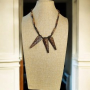 Naszyjnik - Ekologiczny, ręcznie robiony przez Masajów naszyjnik z Kenii.