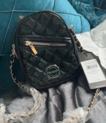 Monnari nowa elegancka mała torebka złoty łańcuszek lakierowana  