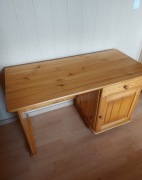 Biurko sosnowe używane 