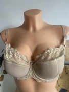 Nowy biustonosz Konrad