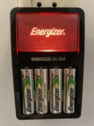 Ładowarka ENERGIZER Maxi + 4 akumulatorki AA 2000 mAh