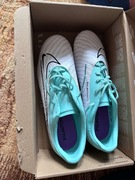  buty Nike w rozmiarze 45. Kupiłam je dla siebie, rozmiar nie  pasuje.