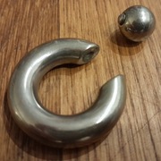 BCR Kółko kolczyk z kulką do piercingu tytan grubość pręta 8 mm