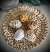 Szydełkowe jajka dekoracyjne - rustykalna Wielkanoc