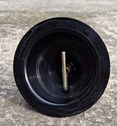 Śruba mocująca koło dojazdowe/zapasowe Ford Fiesta V