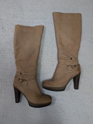 Beżowe brązowe skórzane ocieplane buty kozaki na obcasie Lasocki 39