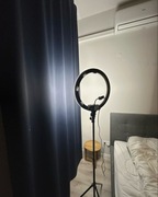 Lampa pierścieniowa