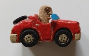 Ceramiczne autko z kierowcą, dł. 7 cm