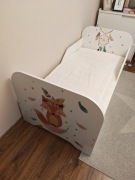 Łóżko dziecięce z motywem liska i łapacza snów – bardzo dobry stan + gratis