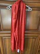 Szal damski czerwień w róże