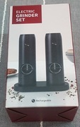 Młynki elektryczne do przypraw 2 sztuki ładowane USB na podstawie.