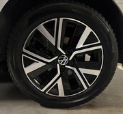 KOŁA ZIMOWE VW TOURAN 5TA 5T 2023 215/55 R17 94H PIRELLI SOTTOZERO 3